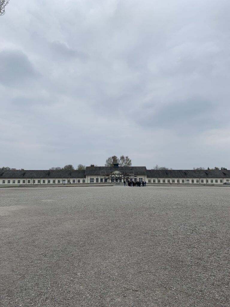 Munich|Dachau 達浩集中營,一場必要的心碎 - 飄浮。日常 達浩集中營