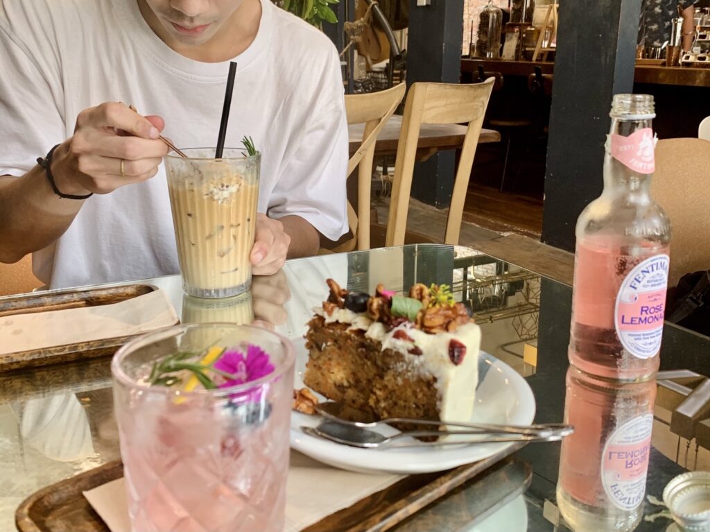Bangkok|曼谷零計畫旅行,驚喜無所不在 - 飄浮。日常 Wallflowers Cafe