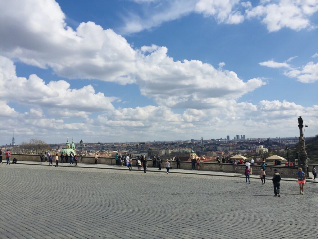 刻在心裡的名字,那座城市寫滿了你的嚮往 - 飄浮。日常 布拉格街景