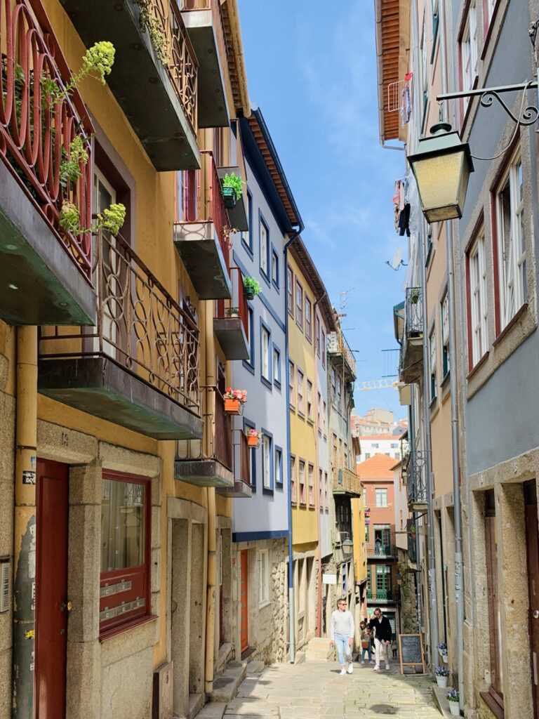 Porto|波多與它的波特酒,酒鬼、廢墟控的天堂 - 飄浮。日常 波多街景01