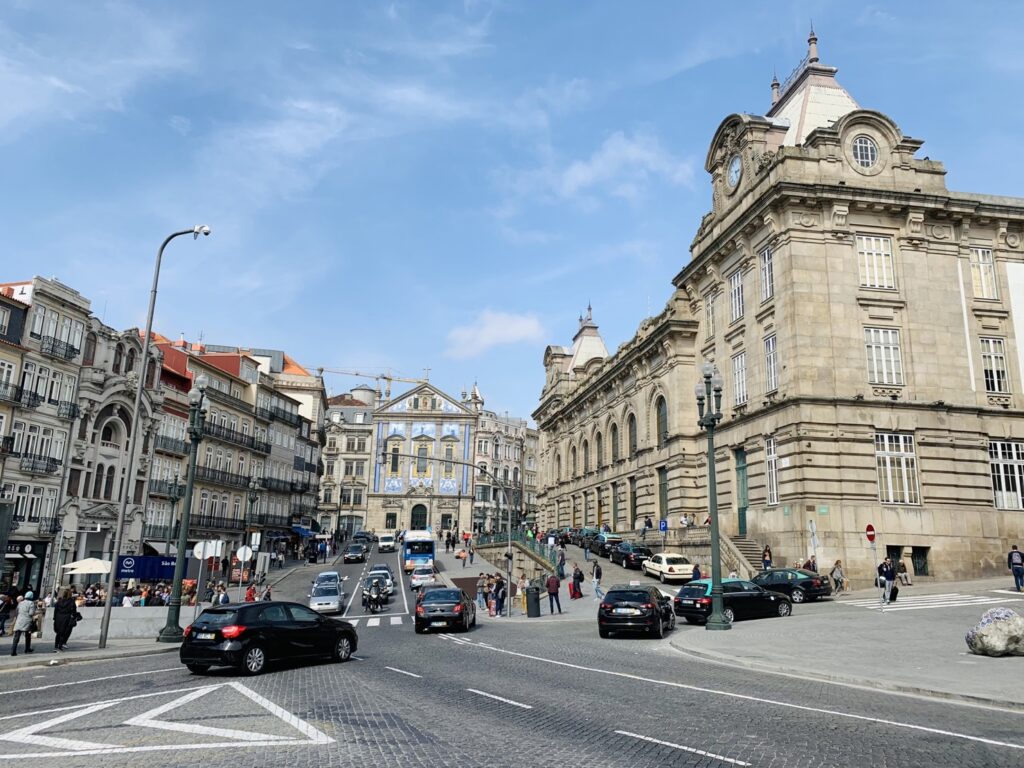 Porto|波多與它的波特酒,酒鬼、廢墟控的天堂 - 飄浮。日常 Porto_波多街景