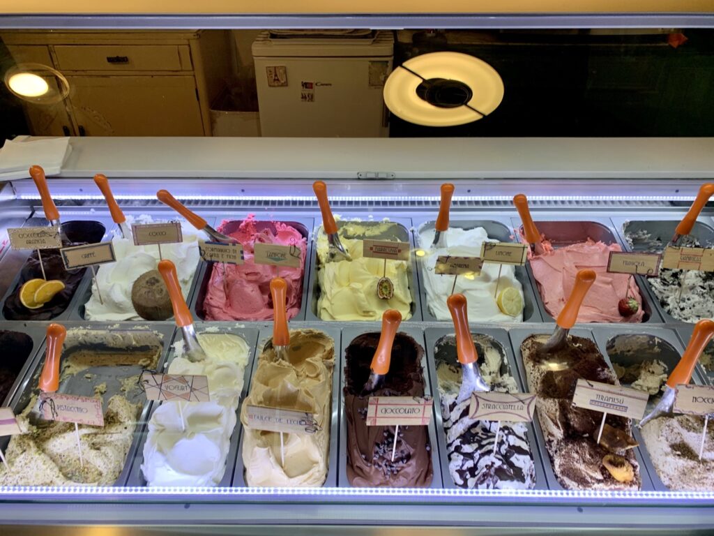 Barcelona|巴塞隆納轉角遇到Sante Gelato,天天都報到 - 飄浮。日常 Gelato 口味
