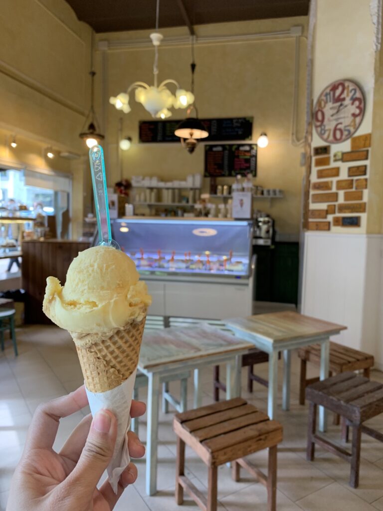 Barcelona|巴塞隆納轉角遇到Sante Gelato,天天都報到 - 飄浮。日常 芒果Gelato