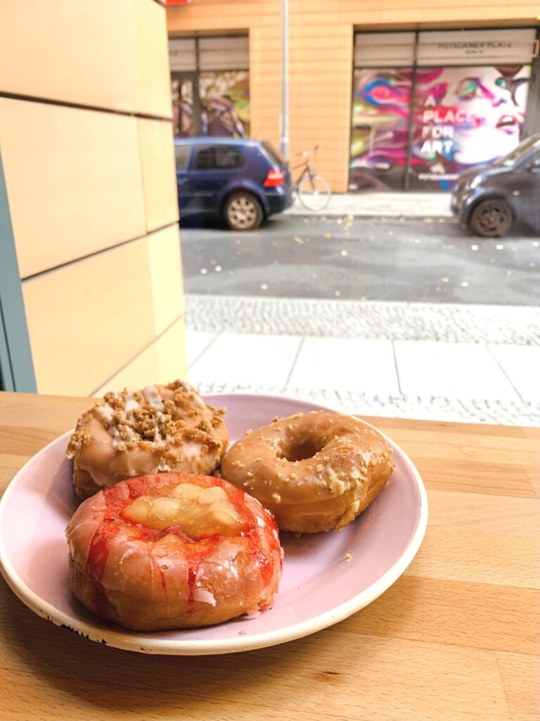 Berlin|柏林當Veggie!Brammibal's Donuts 甜甜圈 - 飄浮。日常 甜甜圈