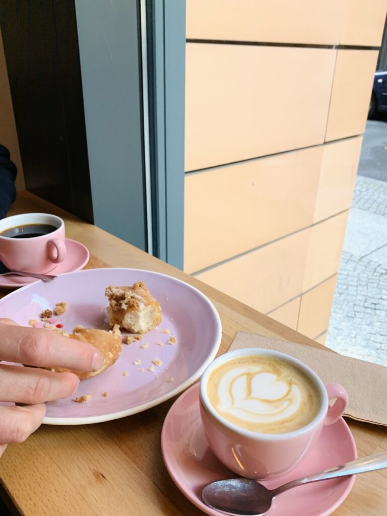 Berlin|柏林當Veggie!Brammibal's Donuts 甜甜圈 - 飄浮。日常 Brammibals_咖啡