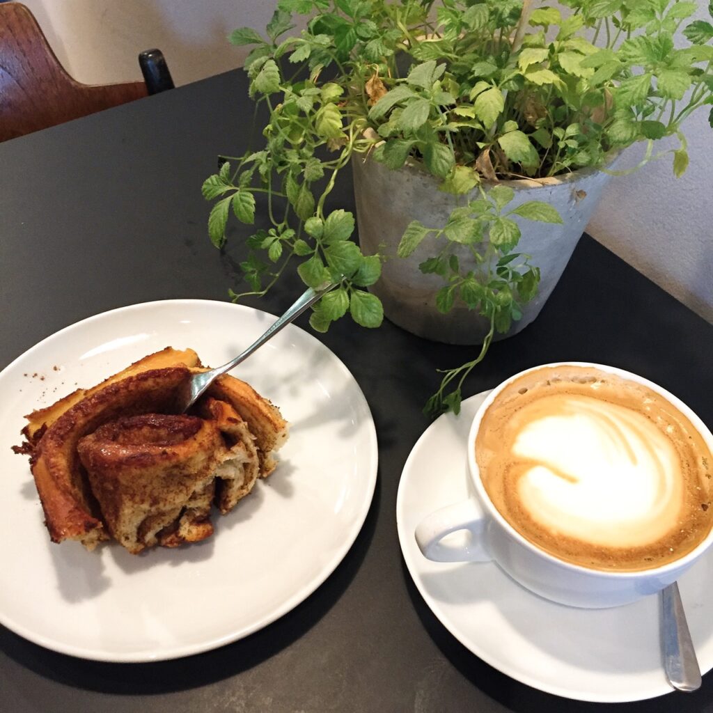 Berlin|Zeit für Brot 肉桂捲,我的柏林麵包時光 - 飄浮。日常 白巧克力肉桂捲_01