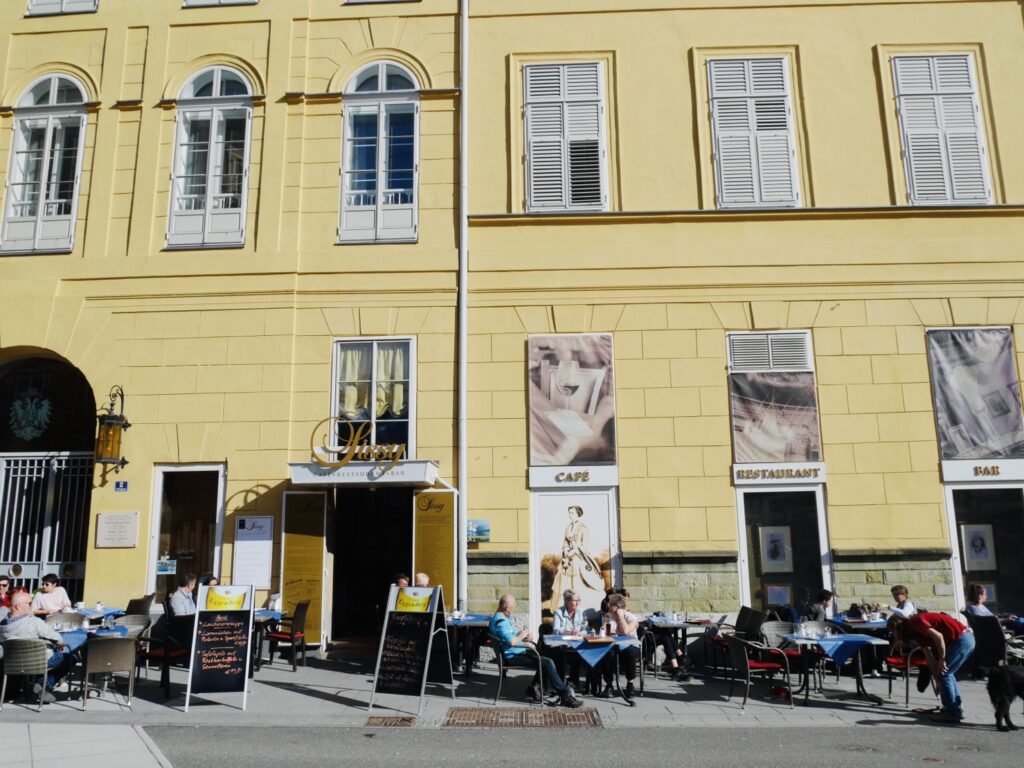 Austria|為了甜點而來,愛上Bad Ischl只在一眼瞬間 - 飄浮。日常 Bad Ischl 街景03