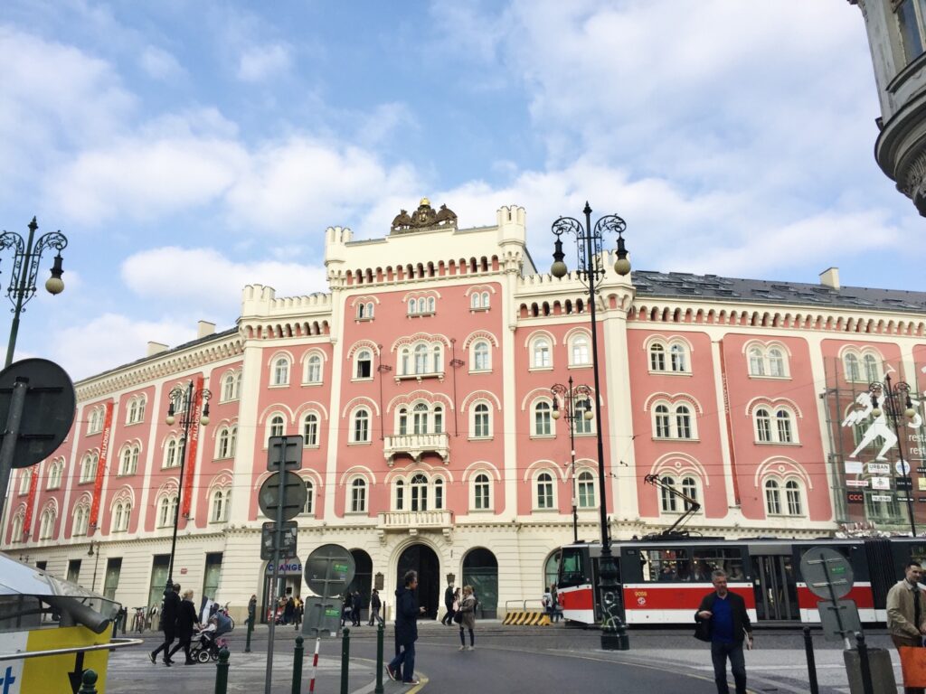 Prague|布拉格:喝著Cappy,在Letna Park散步才是正經事 - 飄浮。日常 布拉格街景_01