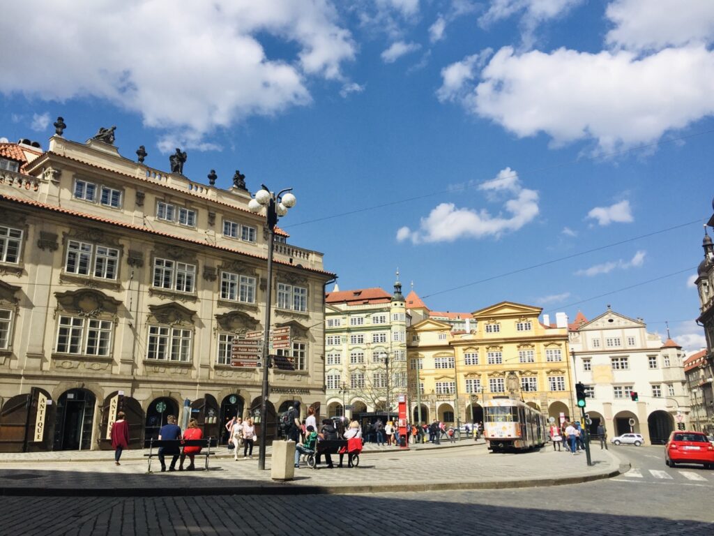 Prague|布拉格:喝著Cappy,在Letna Park散步才是正經事 - 飄浮。日常 布拉格街景_02