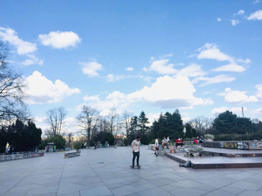 Prague|布拉格:喝著Cappy,在Letna Park散步才是正經事 - 飄浮。日常 Letna park_01