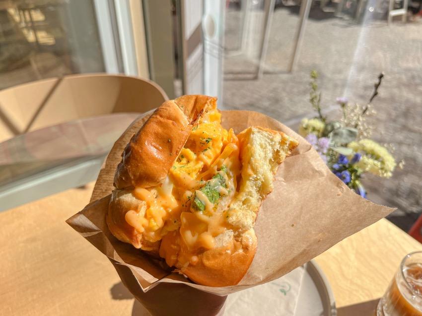 Berlin|44 Brekki 帶你柏林一秒飛韓國 - 飄浮。日常 avocado double cheese garlic