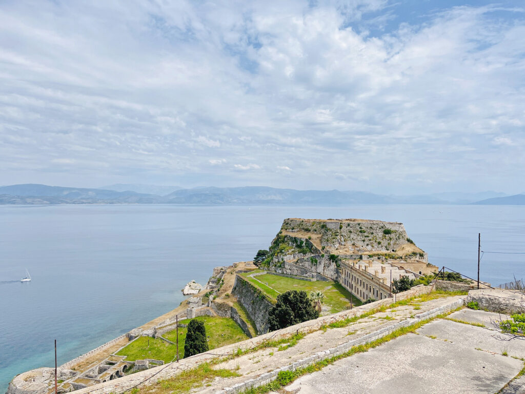 希臘科孚島|Corfu Old Fortress 舊堡壘,山、海、島三個願望一次滿足 - 飄浮。日常 科孚島_old fortress