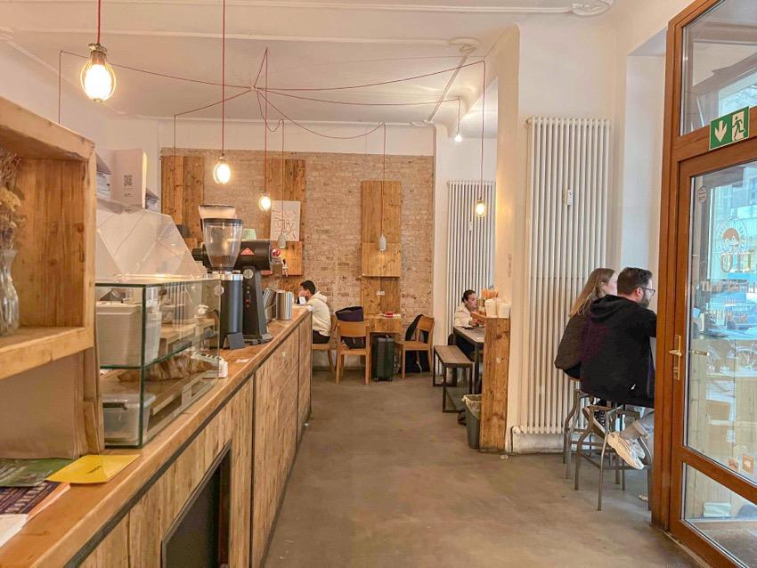 Berlin|Silo Coffee 柏林澳式早午餐,大食怪請進 - 飄浮。日常 Silo Coffee 內部
