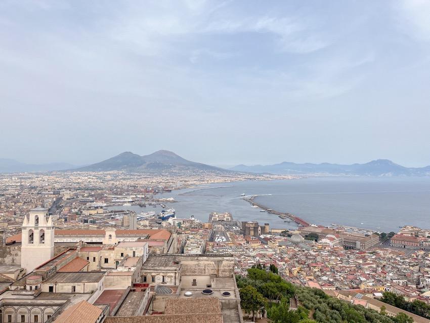 Naples|登 Castel Sant'Elmo 聖埃莫堡,360度擁抱拿坡里 - 飄浮。日常 維蘇威火山