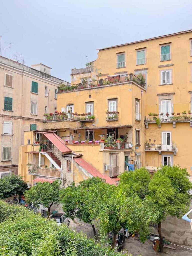Naples|登 Castel Sant'Elmo 聖埃莫堡,360度擁抱拿坡里 - 飄浮。日常 NAP Hostel Spaccanapoli