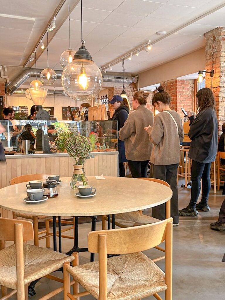 斯德哥爾摩|Café Pascal 來瑞典要chill就是要Fika一下! - 飄浮。日常 Café Pascal 店內人潮