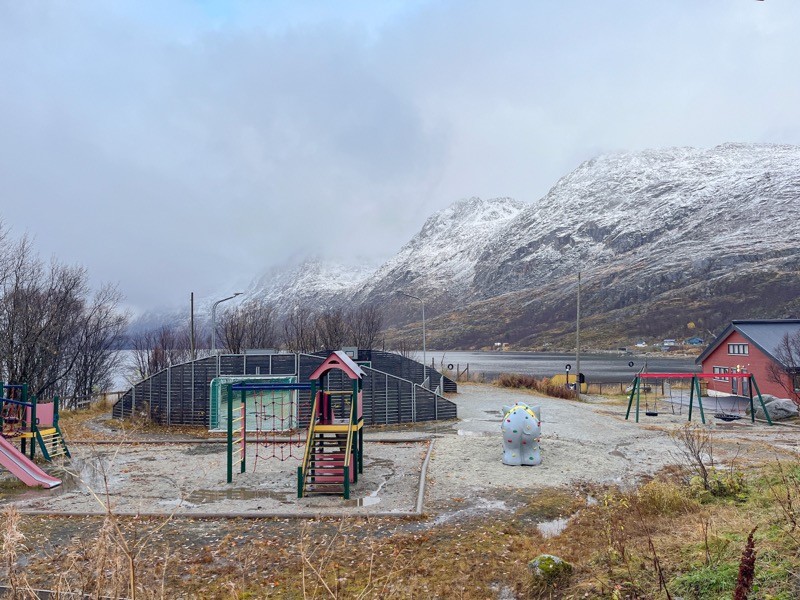 特羅姆瑟|Ersfjordbotn峽灣與Bryggejentene AS岸邊咖啡廳 - 飄浮。日常 Ersfjordbotn 公園