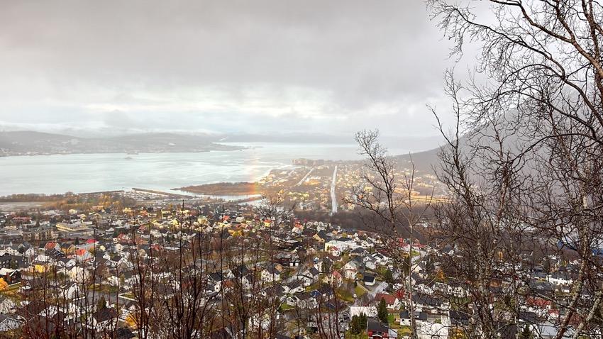 Tromso|特羅姆瑟 Sherpatrappa 健行,冬日北極圈內的第一場雪 - 飄浮。日常 特羅姆瑟彩虹