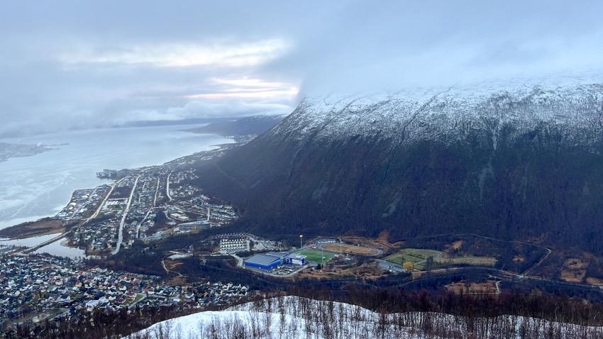 Tromso|特羅姆瑟 Sherpatrappa 健行,冬日北極圈內的第一場雪 - 飄浮。日常 特羅姆瑟雪景