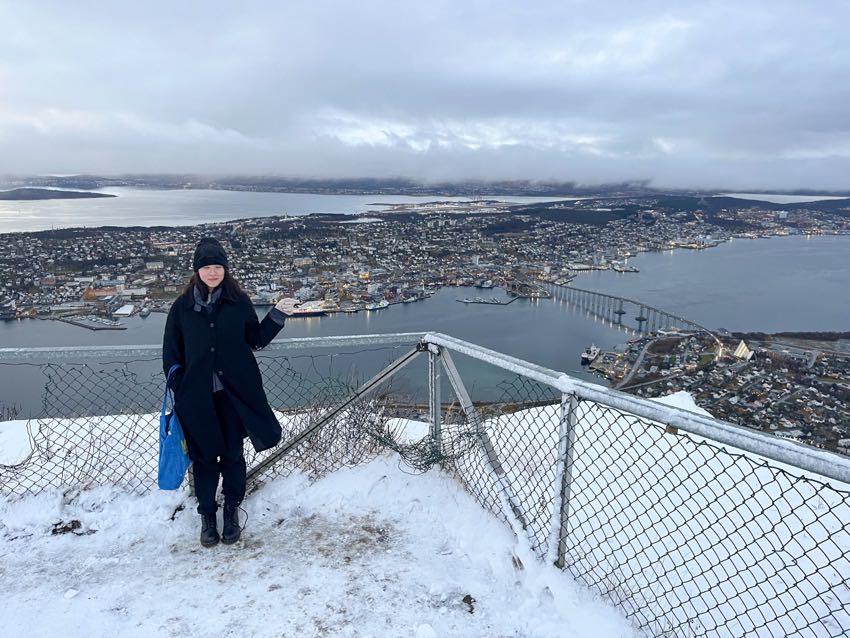 Tromso|特羅姆瑟 Sherpatrappa 健行,冬日北極圈內的第一場雪 - 飄浮。日常 斯托爾斯迪樂恩山
