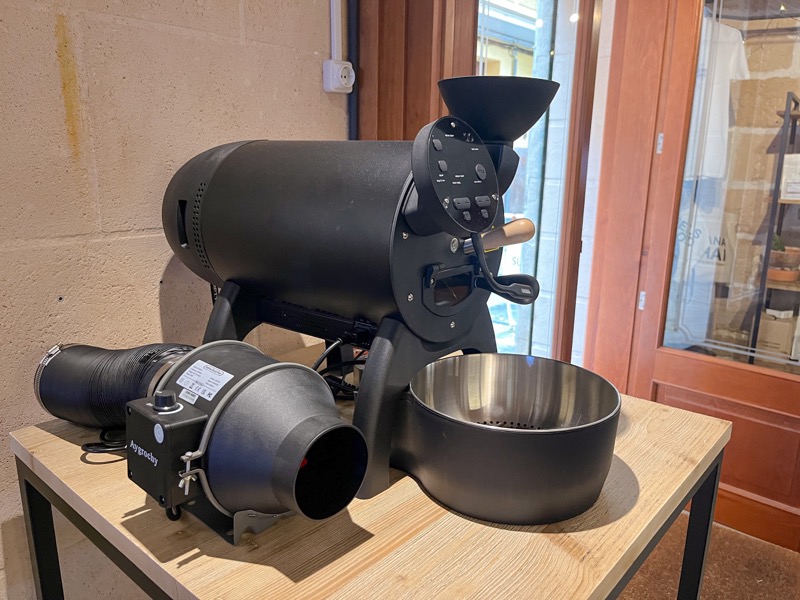 馬略卡島|Surry Hills Coffee 好吃伊比利火腿吐司,給你真的冰拿鐵! - 飄浮。日常 Surry Hills Coffee 台灣烘豆機