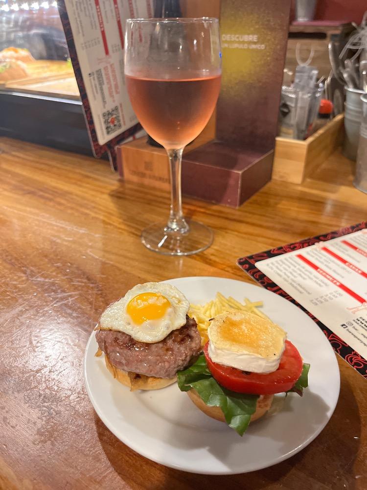 馬略卡島Tapas bar|讓我斜斜地走回家的 Bar España - 飄浮。日常 Bar España 漢堡