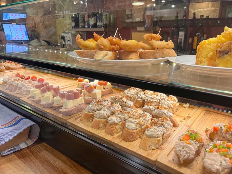 馬略卡島Tapas bar|讓我斜斜地走回家的 Bar España - 飄浮。日常 Bar España tapas