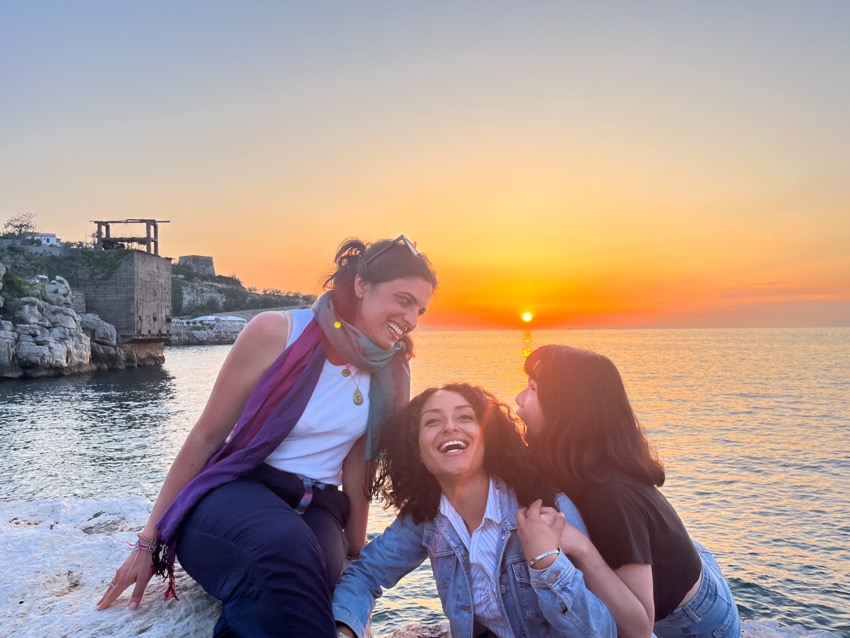 義大利|蘇連多海灘 Bagni Regina Giovanna、Puolo Beach 觸碰最真實的南義夏天 - 飄浮。日常 蘇連多海邊日落