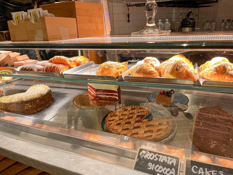 Ditta Artigianale Neri 甜點櫃